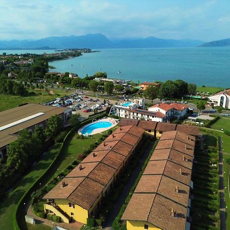 Artemide Apartment - A Soli 150M Dal Lago Di Garda Sirmione Exteriör bild